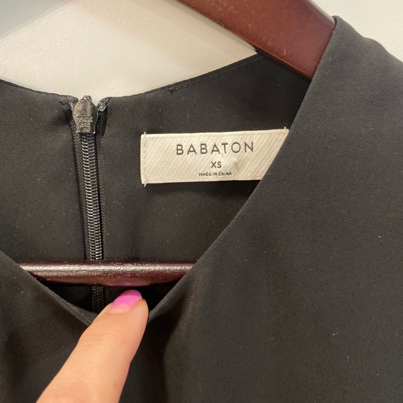 Aritzia Babaton front tie top - Picture 2 of 5